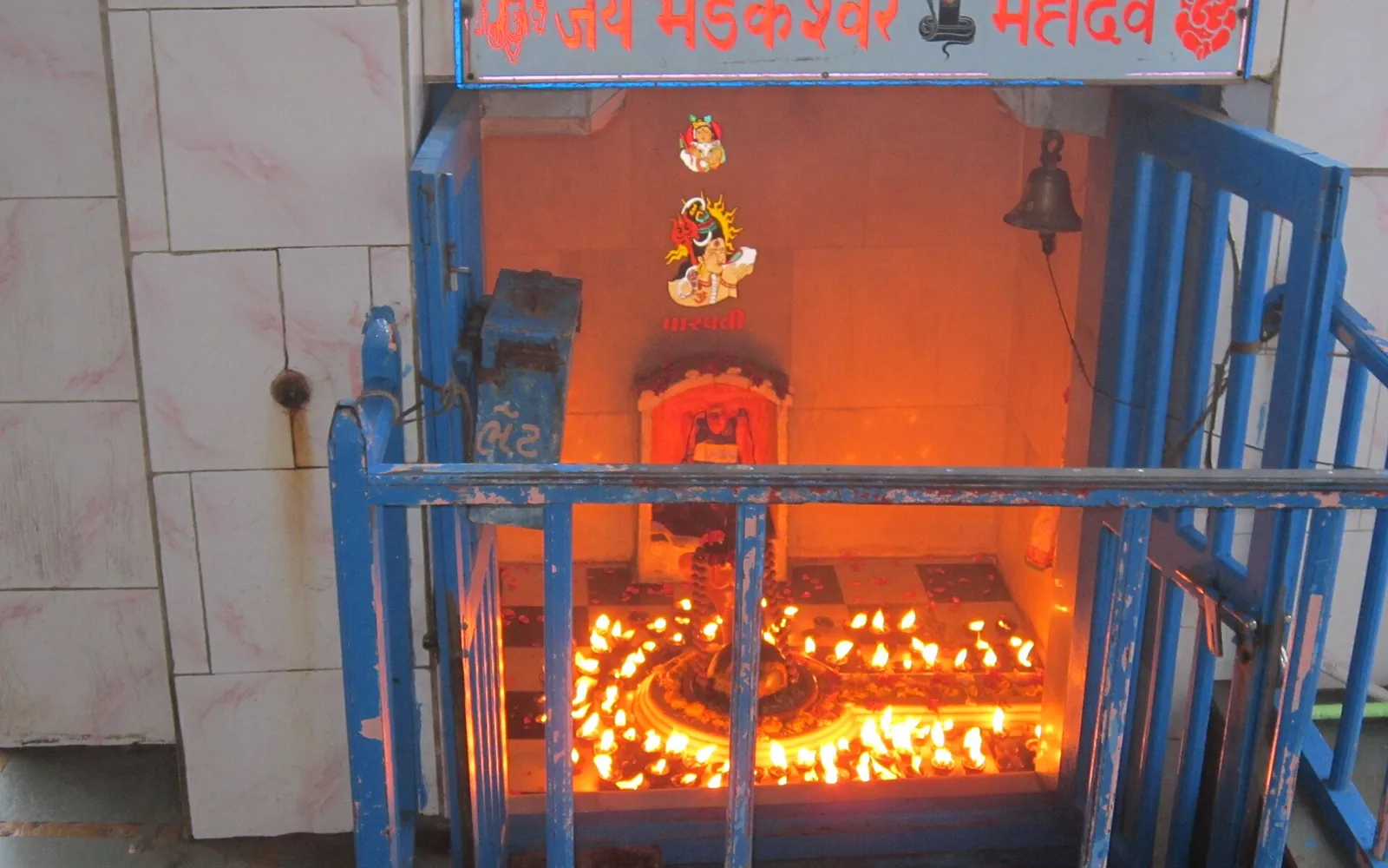 A Glimpse Inside Bhadkeshwar Mahadev Mandir Of Lord Shiva At Dwarka